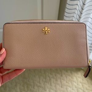 Tory Burch beige/blush wallet